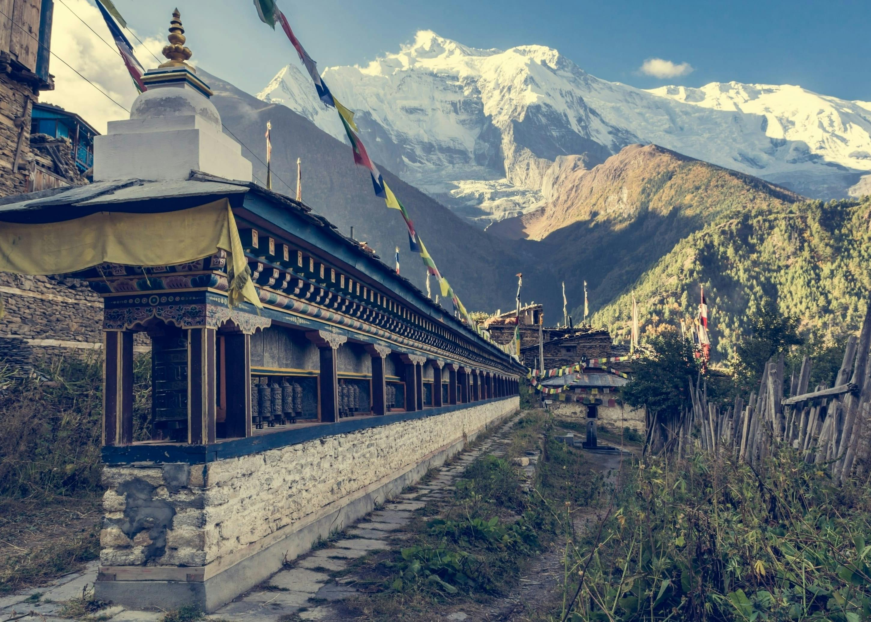 The Ultimate Guide to Conquering the Annapurna Circuit Trek in 2023/2024